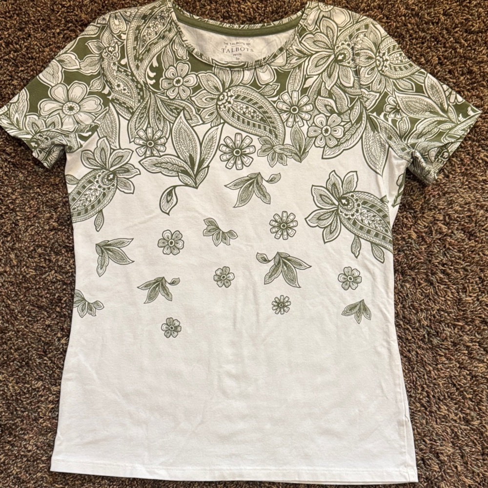 Talbots White and Olive Green Floral Short Sleeve Tee Petite Sp